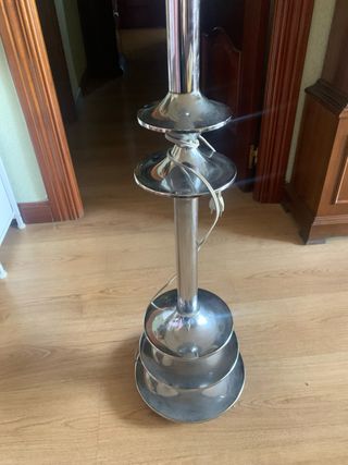 Pie de lámpara suelo vintage metal plateado