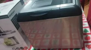 Panera gris y multicolor