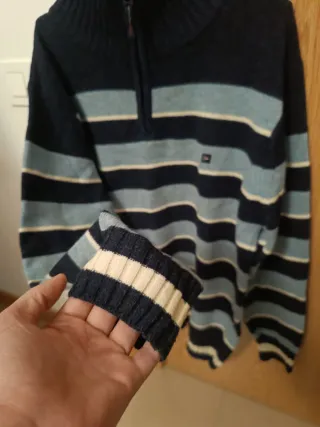 Jersey de punto alto y cremallera. - Diseño de ra