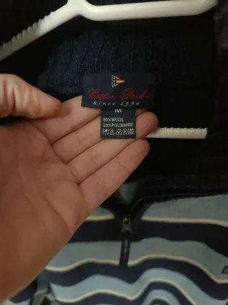 Jersey de punto alto y cremallera. - Diseño de ra