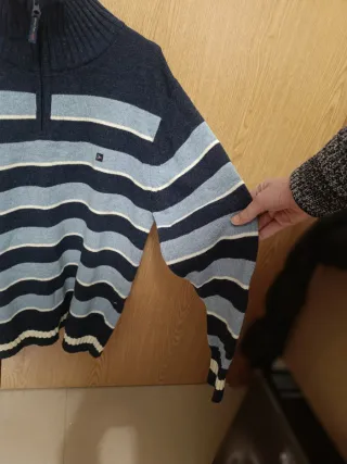 Jersey de punto alto y cremallera. - Diseño de ra