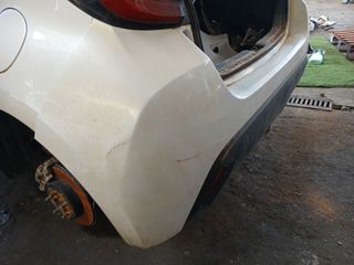 PARAGOLPES TRASERO TOYOTA YARIS (XP21)
