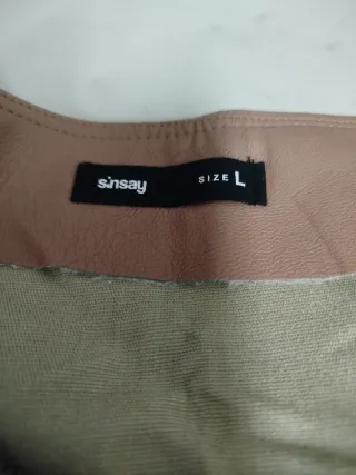 Falda corta beige/marrón