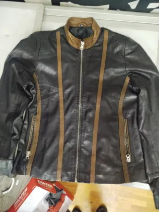 Cazadora cuero mujer T.34