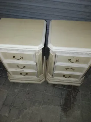 Armario auxiliar beige y blanco