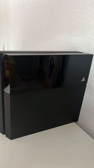 Consola Sony PS4 Negra