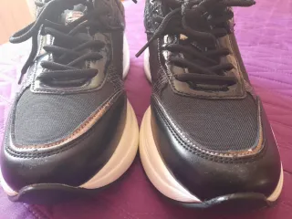 Zapatillas deportivas negras mujer