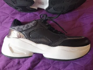 Zapatillas deportivas negras mujer
