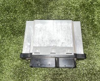 Seat 103225 0261s12606 centralita motor leon (5f1)