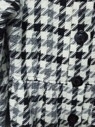 Abrigo Blanco y Negro Estampado