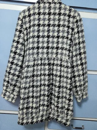 Abrigo Blanco y Negro Estampado