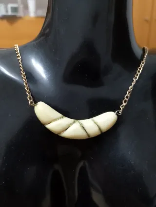 Collana vintage in materiale nobile