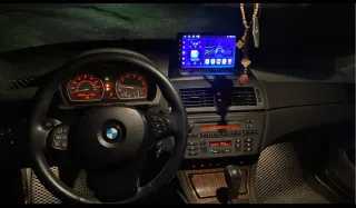 Rádio BMW X3 E83 Android 14 com Carplay sem fios.
