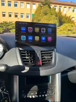 Rádio Peugeot 207 Android 14 com Carplay sem fios.
