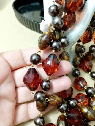 Collana lunga vintage marrone e oro