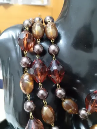 Collana lunga vintage marrone e oro