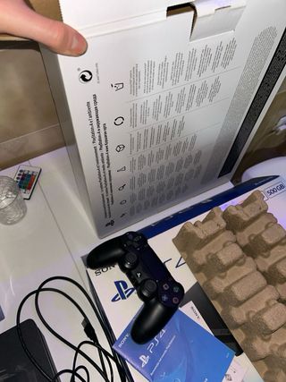 PS4 (PlayStation 4) 500gb con account incluso