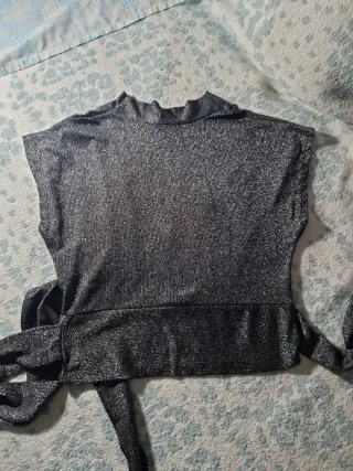 Top  brillante negro/plateado Talla S estilo fiest