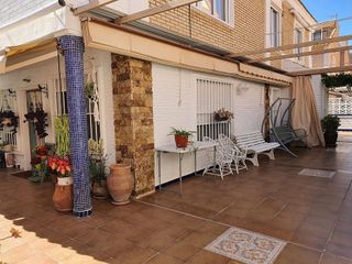Chalet en venta en Torrelamata - La Mata en Torrevieja