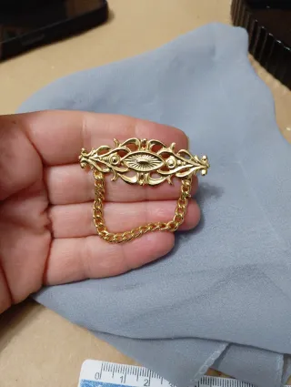 Spilla vintage con catena oro