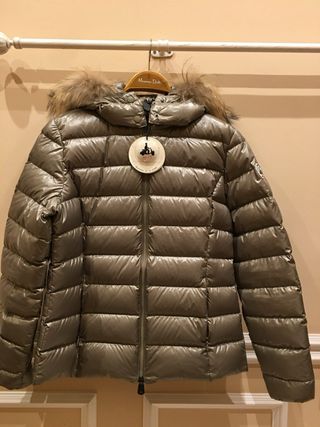 Chaqueta JOTT Beige  nueva y original