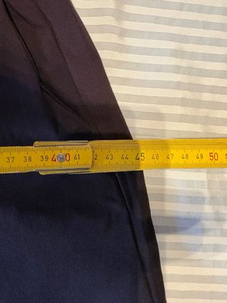Pantaloni viola scuro con sovrapposizione