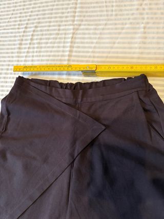 Pantaloni viola scuro con sovrapposizione