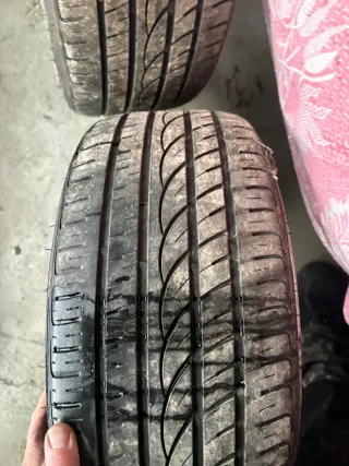 Llanta AEZ R18 5x100 8,5 con neumáticos 215/35/18