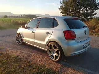 Llanta AEZ R18 5x100 8,5 con neumáticos 215/35/18