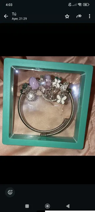 Pulsera de plata con charms morados