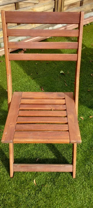 Mesa y 4 Sillas Plegables Madera