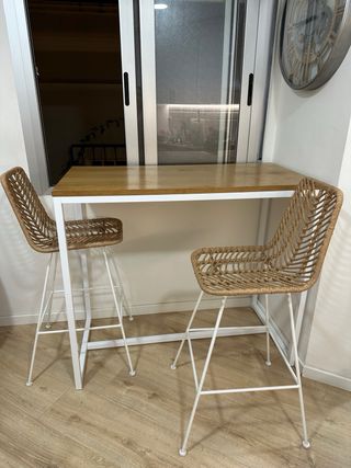 Mesa alta metal blanco y madera