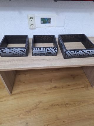 Caja organizadora de madera pintada a mano