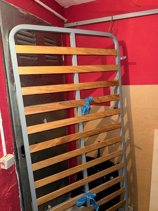 Cama individual completa- colchón- embellecedor