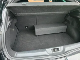 Subwoofer match 8" con cableado de 5 metros.