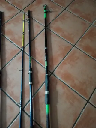 Lote de 5 cañas de pescar