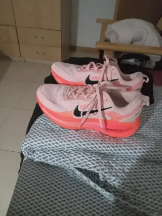 Nike ZoomX Nuevas Talla 42 telefono 722127401