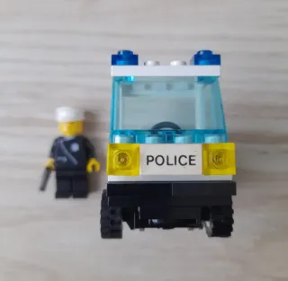 LEGO COCHE POLICÍA TRÁFICO