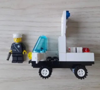 LEGO COCHE POLICÍA TRÁFICO