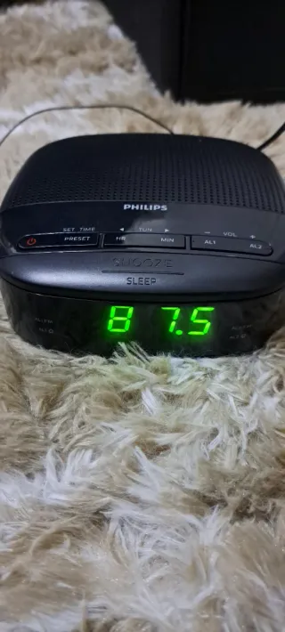 Radio Despertador Digital FM Philips Negro