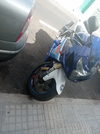 Suzuki GSX R600 K4 2004 SOLO VENTA EFECTIVO