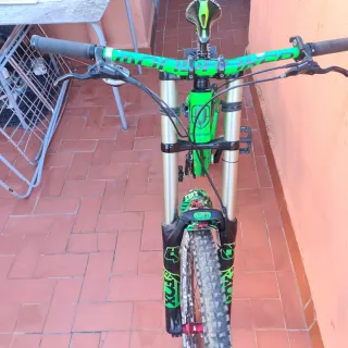 Bici descenso Mondraker - Urge venta
