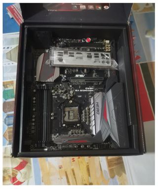 Vendo Placa Base Asus Maximus Hero VIII
