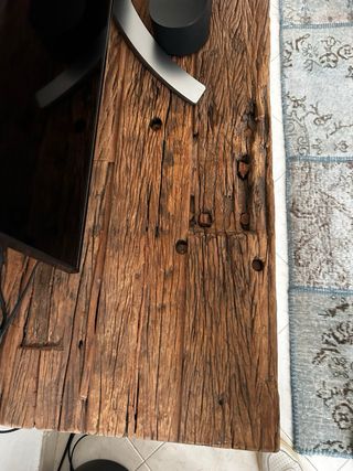 Aparador moderno blanco y madera con patas de Inox