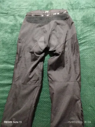 Conjunto moto chaqueta y pantalón