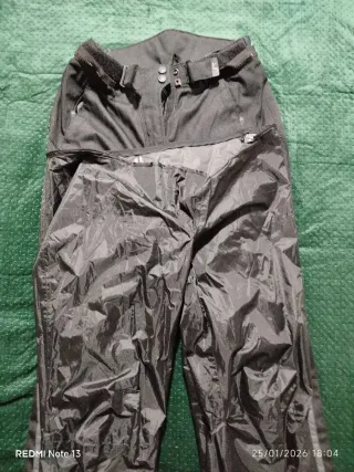 Conjunto moto chaqueta y pantalón