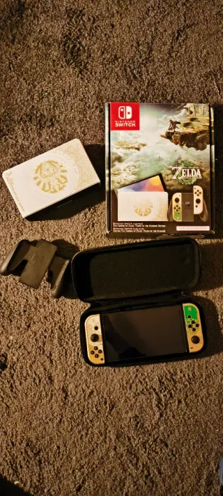 Nintendo Switch OLED Zelda + Funda