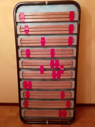 Somier con patas y colchón