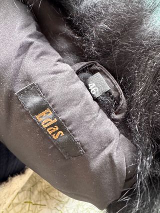 Piumino nero Edas con pelliccia