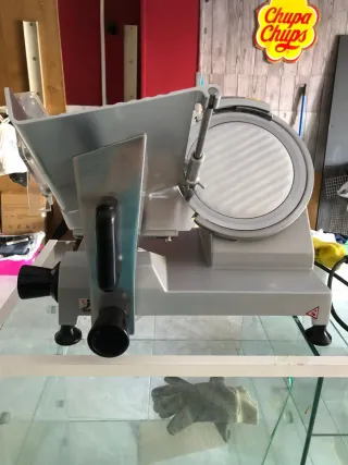 Cortadora de fiambre profesional